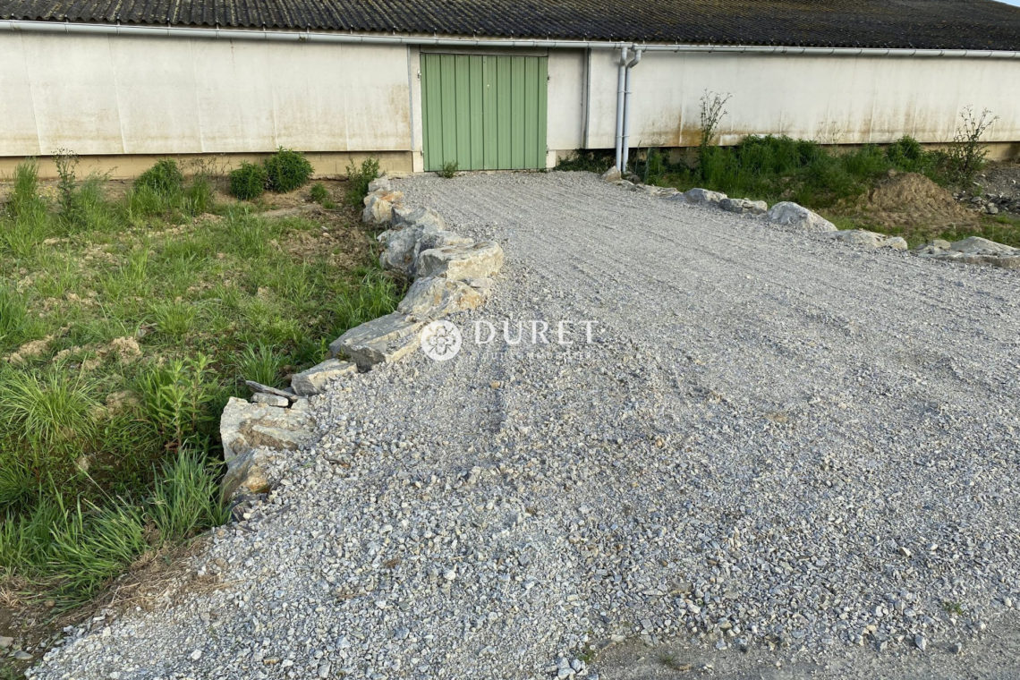 Louer Entrepôt Entrepôt, Chavagnes-en-Paillers 200 m2 - LP2166-DURET