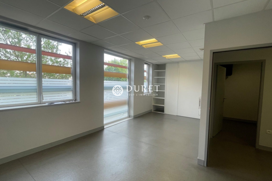 Louer Bureau Bureau, La Roche-sur-Yon 42 m2 - LP776-DURET