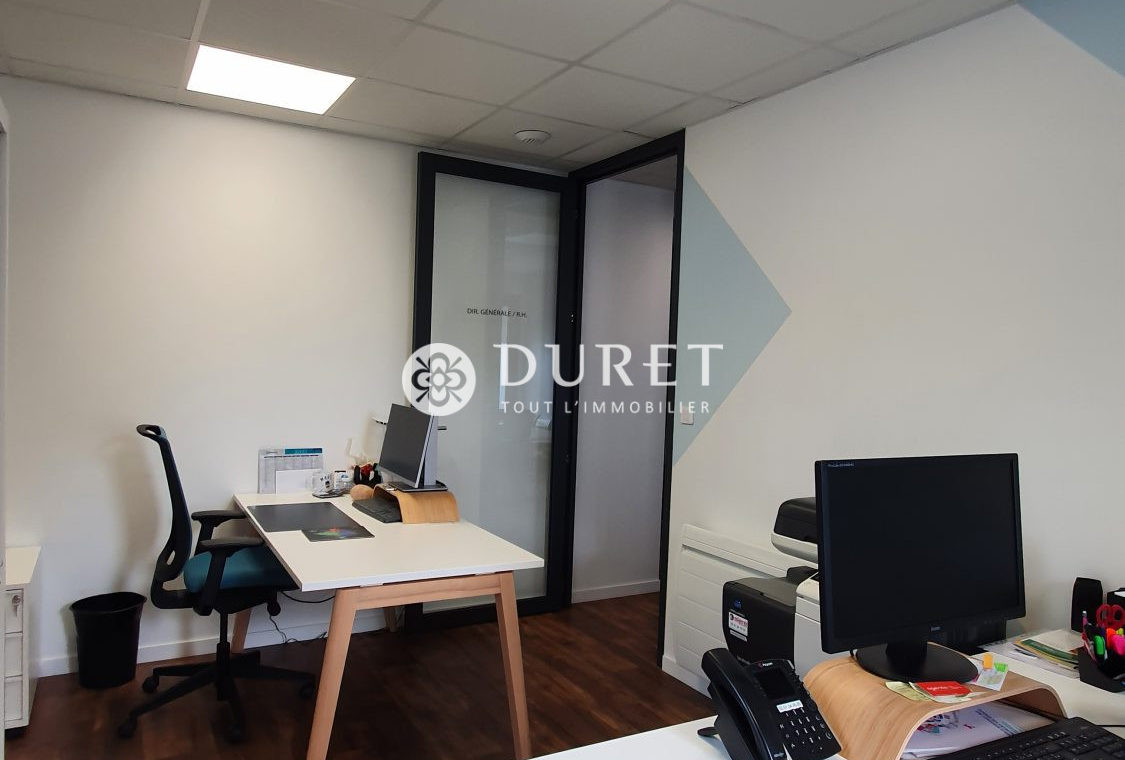 Louer Bureau Bureau, La Roche-sur-Yon 148 m2 - LP1022-DURET