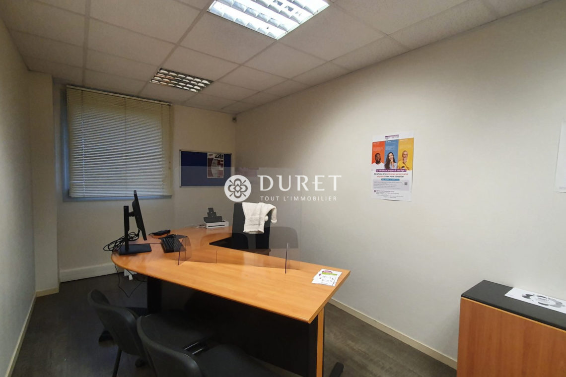 Louer Bureau Bureau, La Roche-sur-Yon 200 m2 - LP1540-DURET