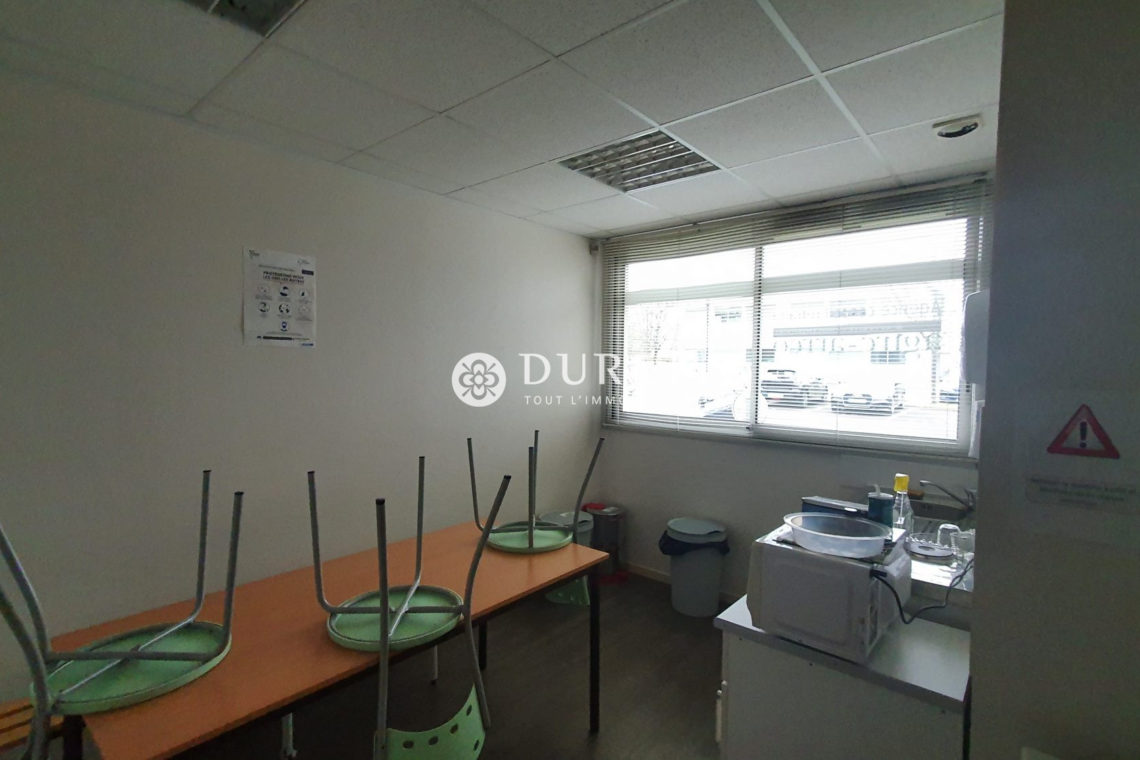 Louer Bureau Bureau, La Roche-sur-Yon 200 m2 - LP1540-DURET