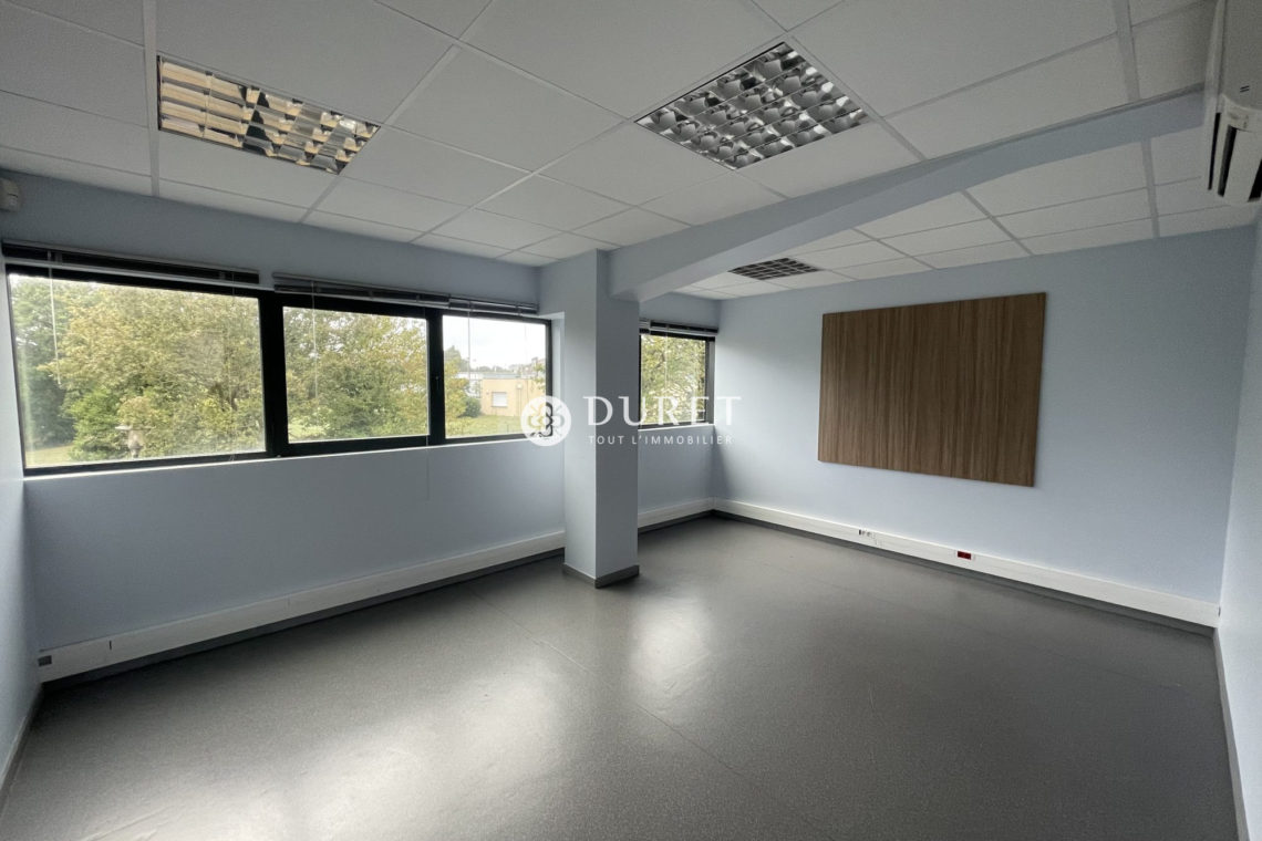 Louer Bureau Bureau, La Roche-sur-Yon 150 m2 - LP1088-DURET