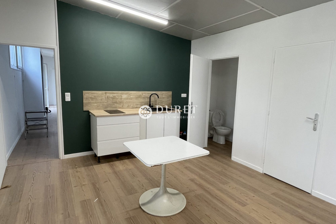 Louer Bureau Bureau, Fontenay-le-Comte 160 m2 - LP1818-DURET