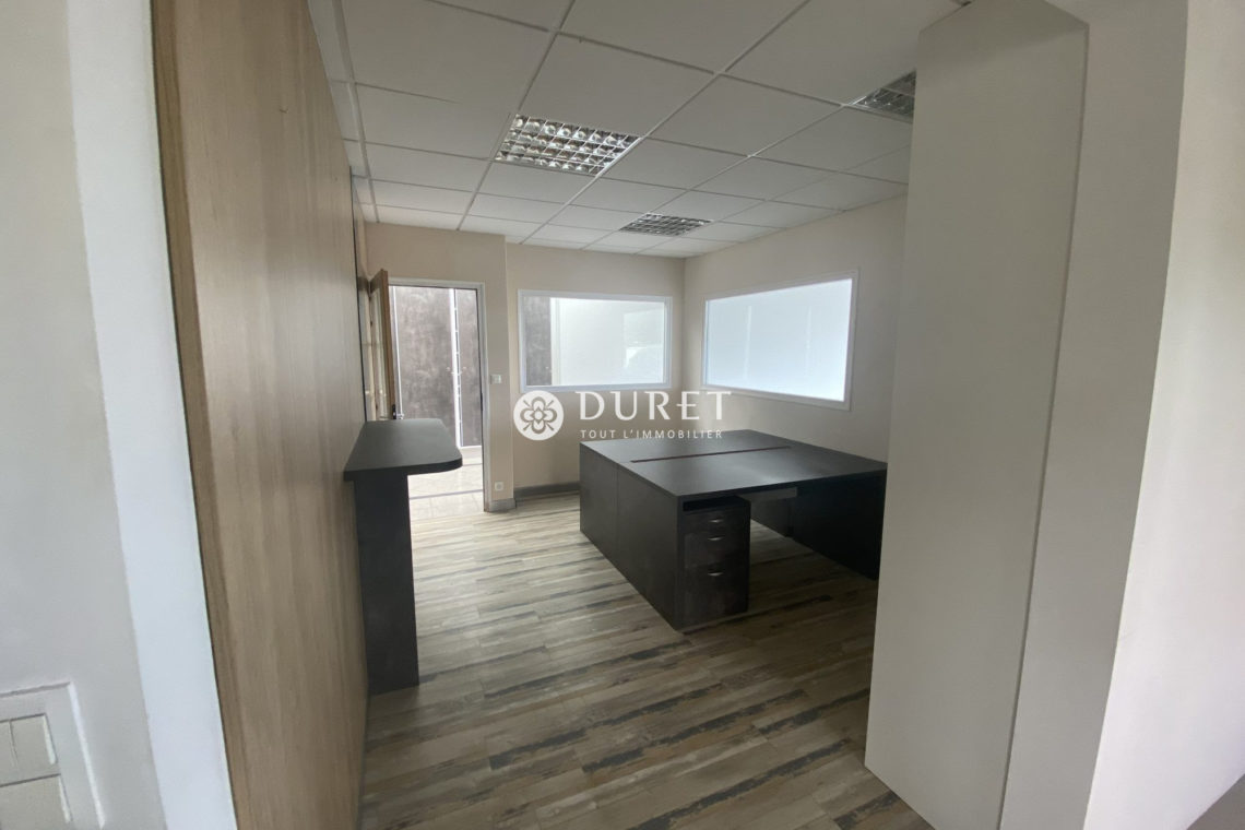 Louer Bureau Bureau, Mortagne-sur-Sèvre 222 m2 - LP1777-DURET