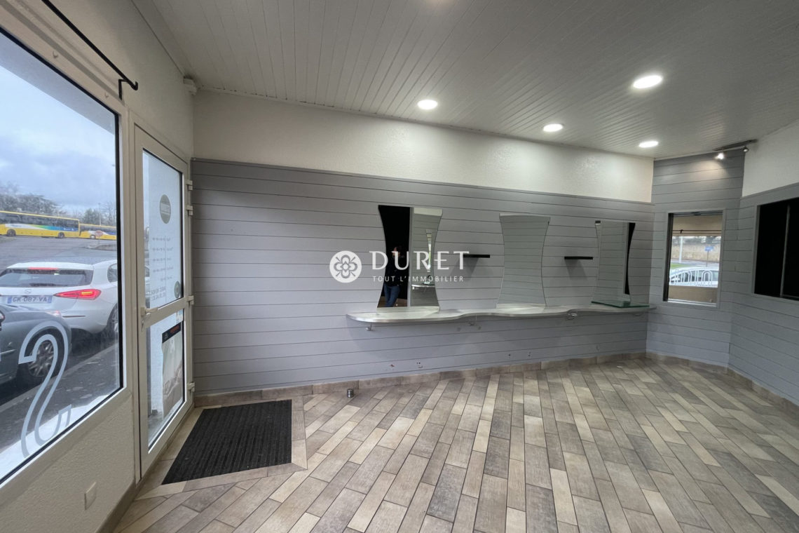 Louer Local commercial Local commercial, La Roche-sur-Yon 60 m2 - LP1909-DURET