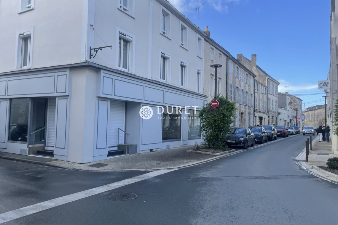 Louer Local commercial Local commercial, Luçon 118 m2 - LP2074-DURET