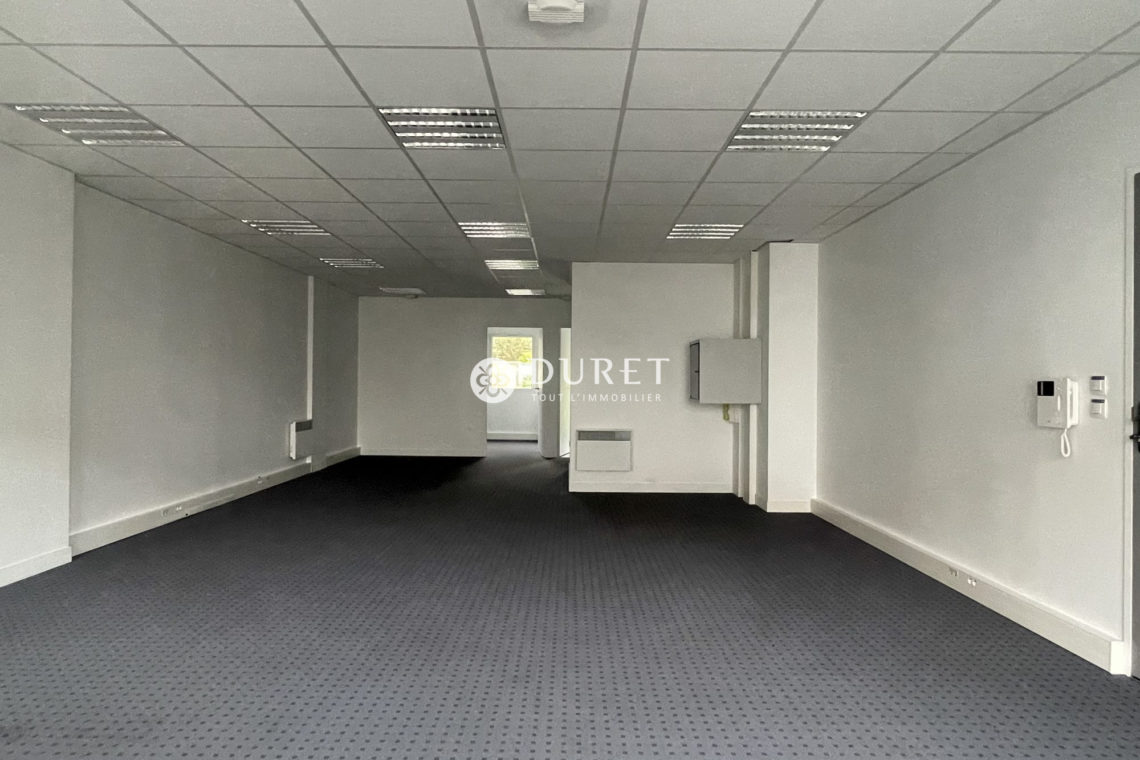 Louer Local commercial Local commercial, La Roche-sur-Yon 82 m2 - LP2058-DURET