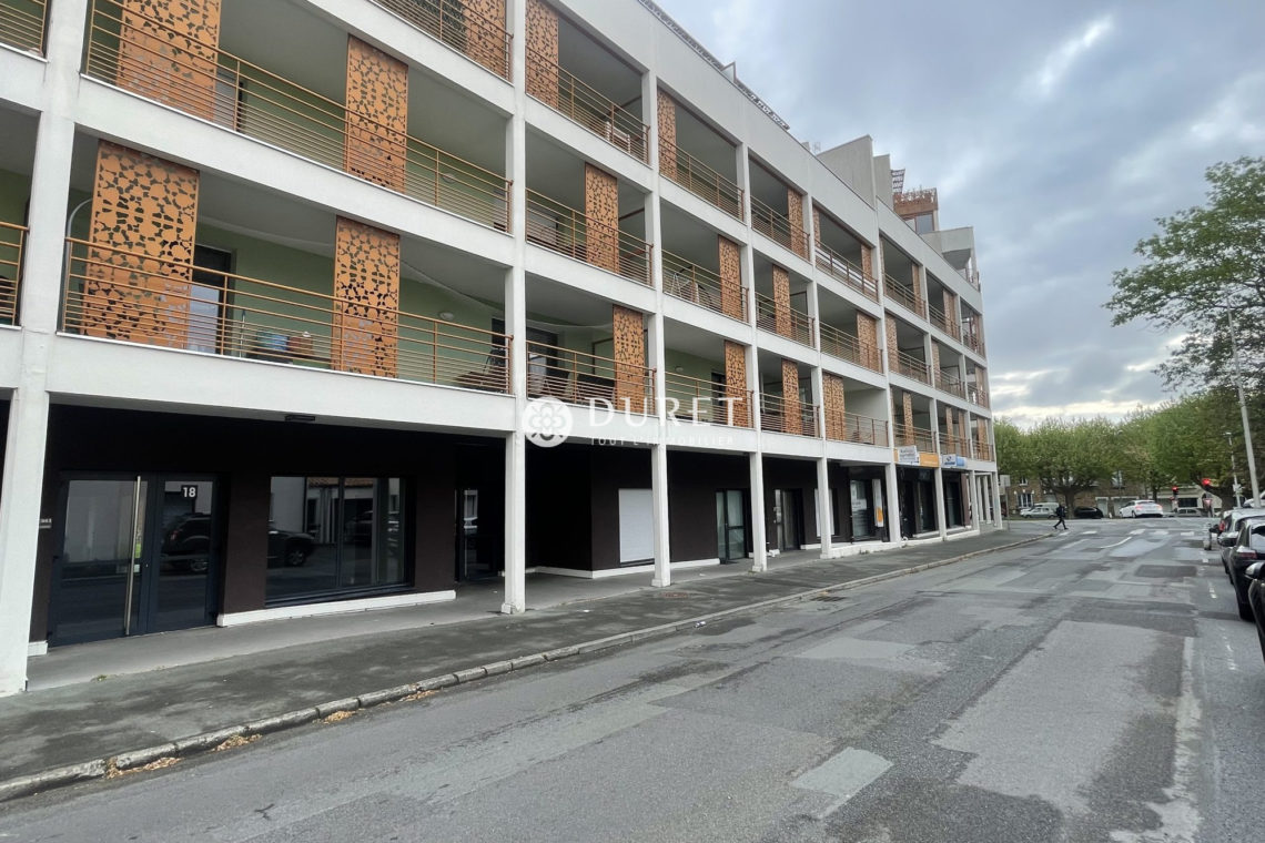 Louer Local commercial Local commercial, La Roche-sur-Yon 82 m2 - LP2058-DURET