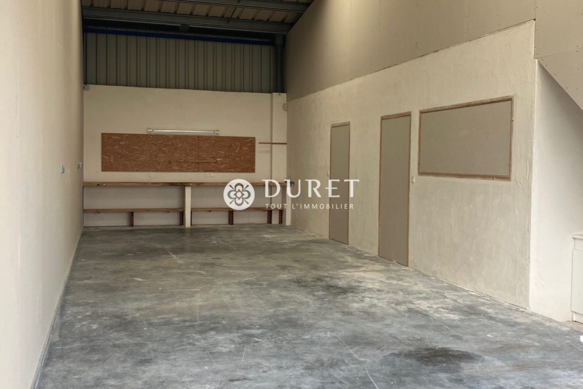 Louer Local professionnel Local professionnel, Saint-Gilles-Croix-de-Vie 60 m2 - LP2113-DURET