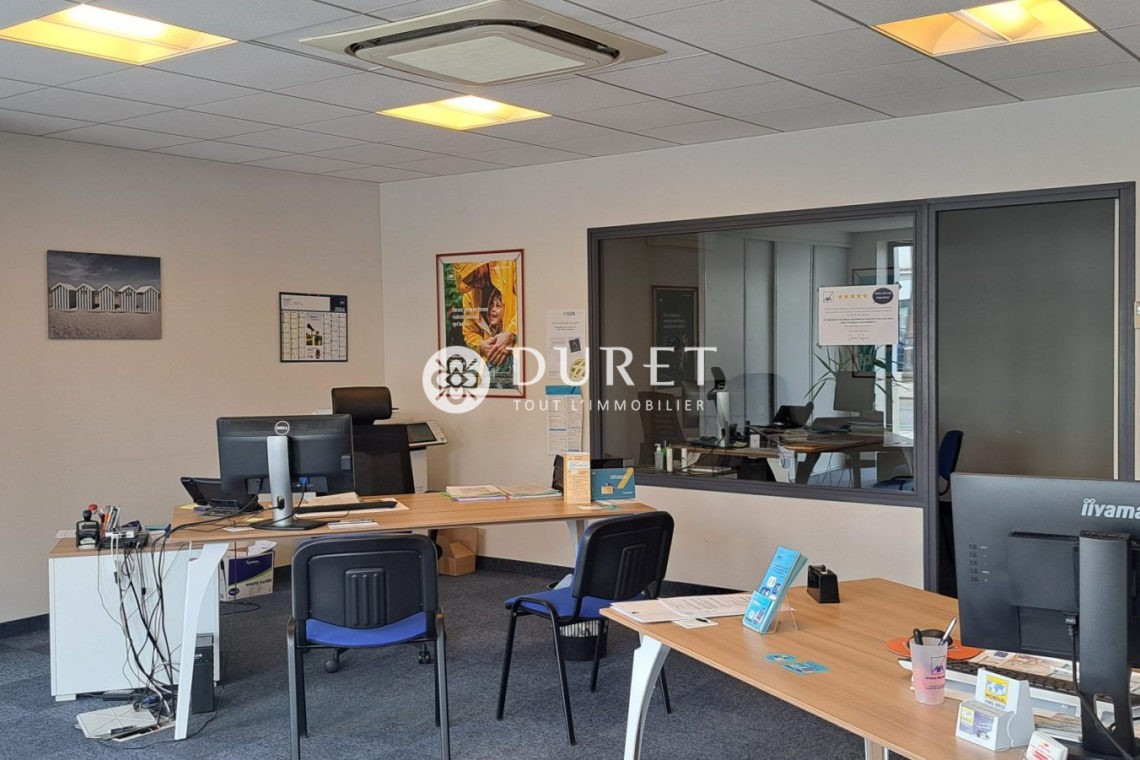 Louer Local commercial Local commercial, Beauvoir-sur-Mer 100 m2 - LP2139-DURET