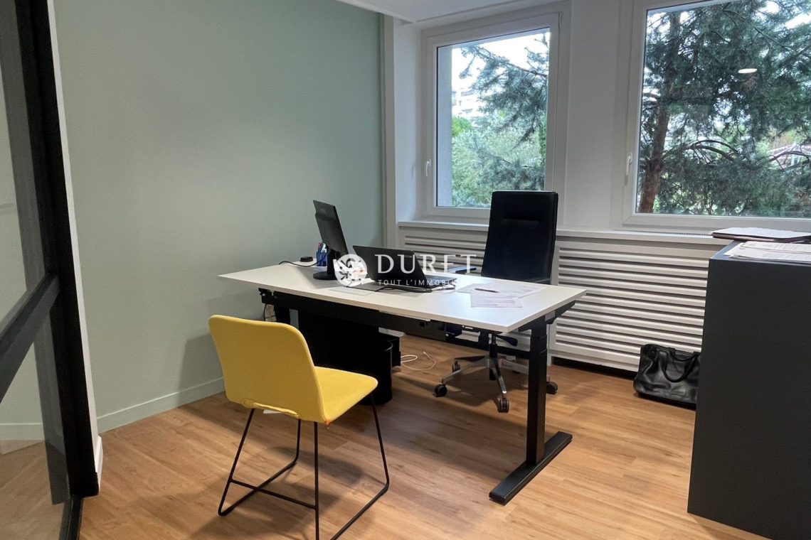 Louer Bureau Bureau, La Roche-sur-Yon 50 m2 - LP2242-DURET