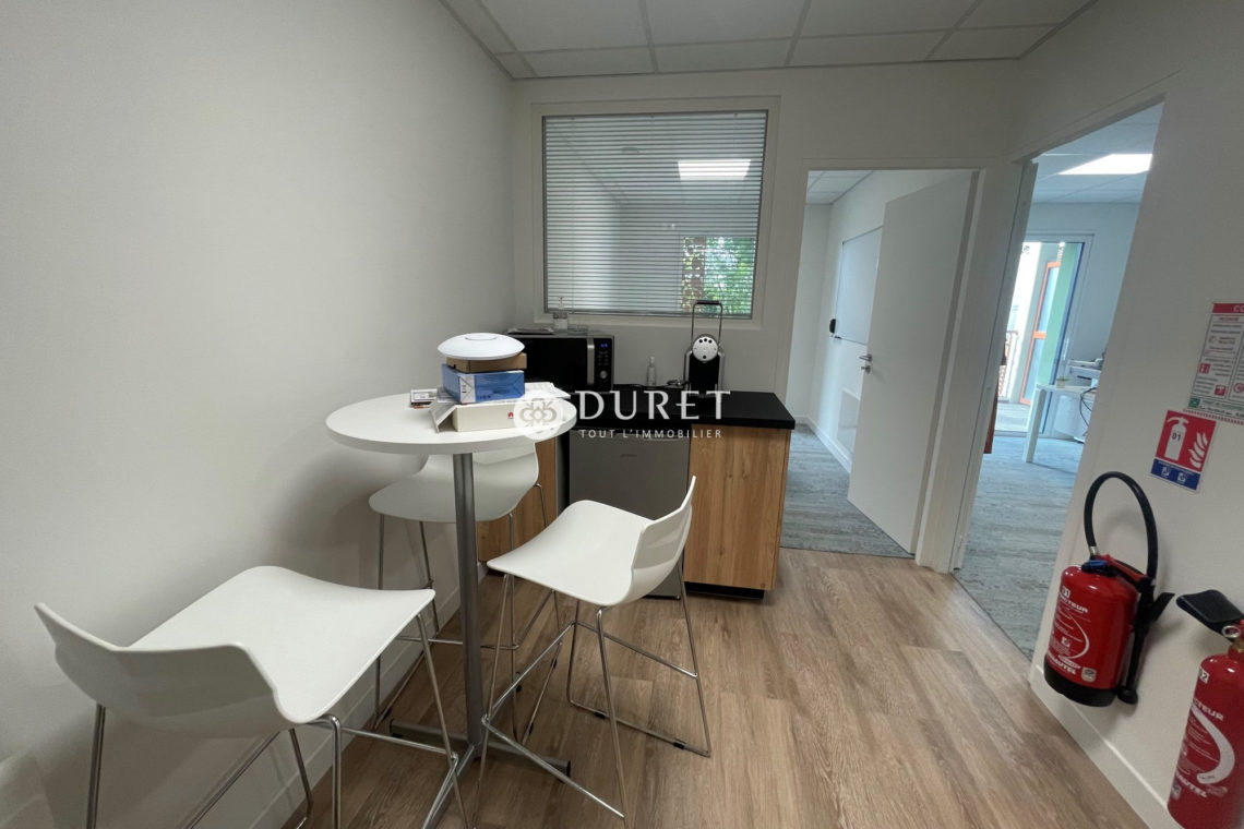 Louer Bureau Bureau, La Roche-sur-Yon 40 m2 - LP2303-DURET