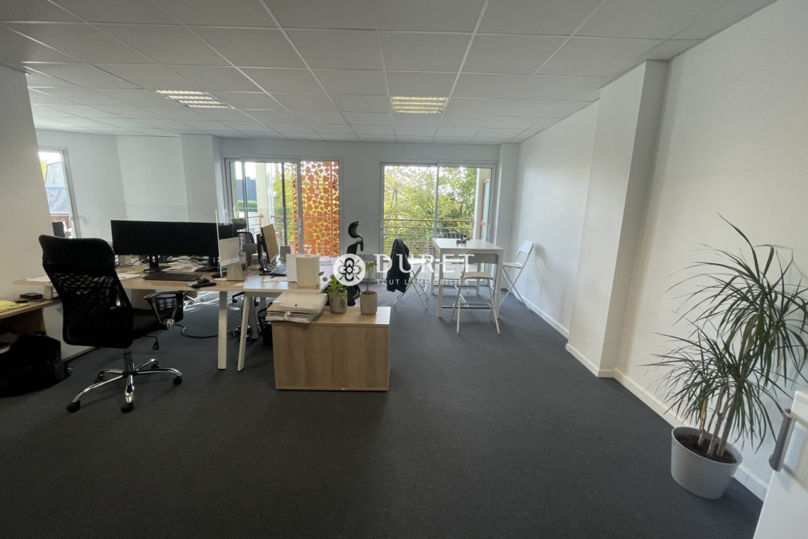 Louer Bureau Bureau, La Roche-sur-Yon 63 m2 - LP2381-DURET