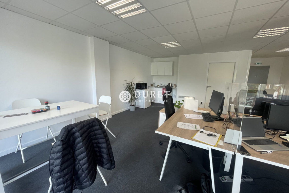 Louer Bureau Bureau, La Roche-sur-Yon 63 m2 - LP2381-DURET