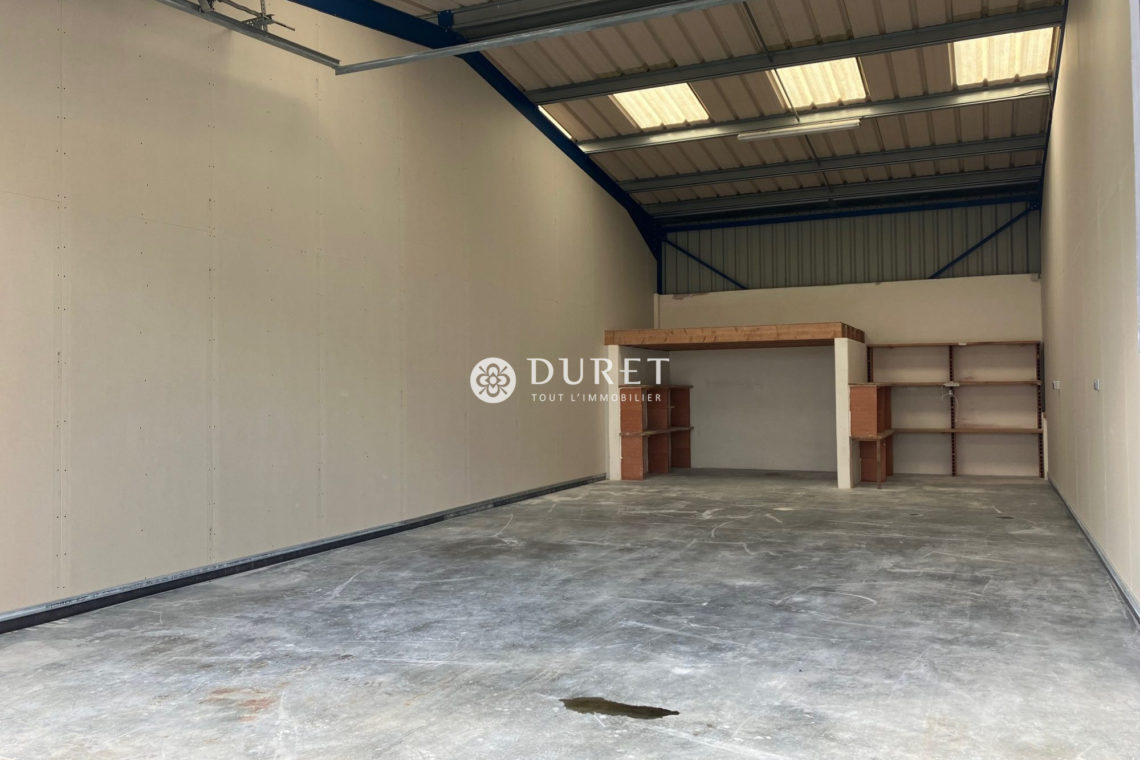 Louer Local professionnel Local professionnel, Saint-Gilles-Croix-de-Vie 80 m2 - LP2111-DURET