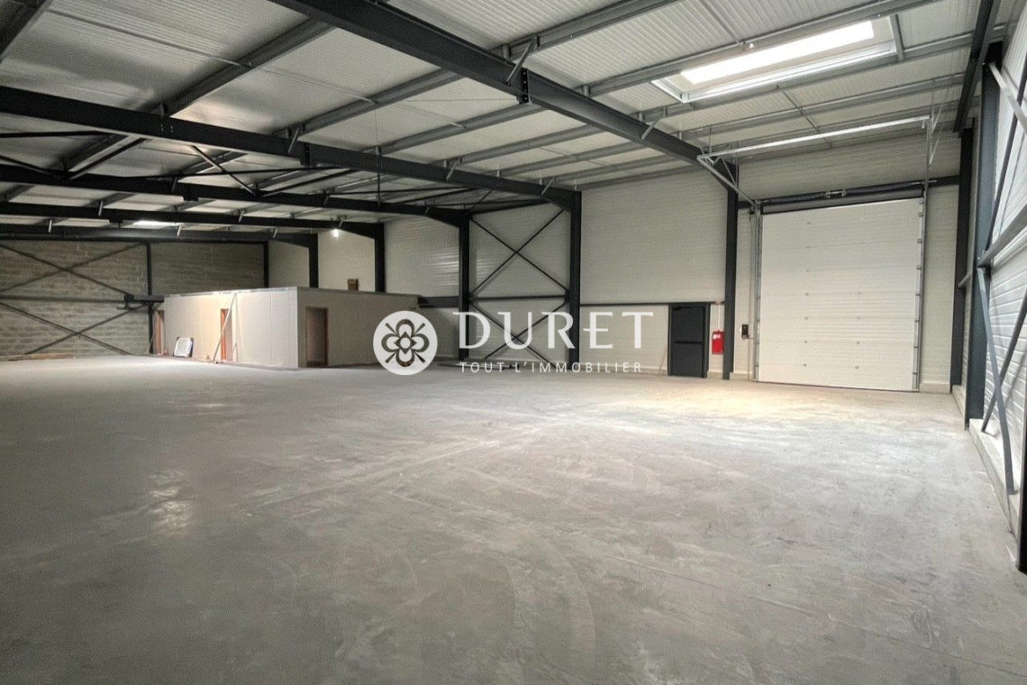 Louer Local industriel Local industriel, Les Achards 568 m2 - LP2421-DURET